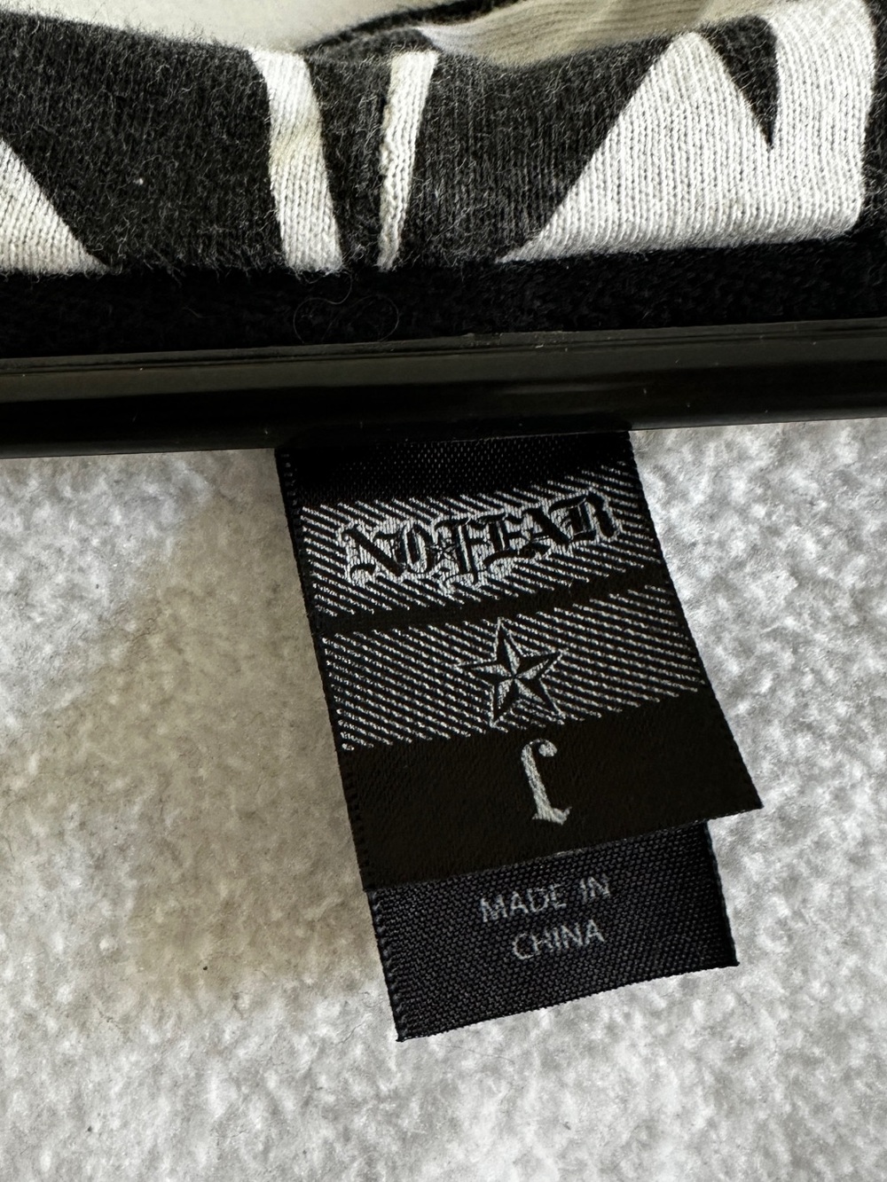 No Fear Y2K Full Zip Hoodie Black White Skull Wings Graphic Grunge Size Large - Picture 8 of 10